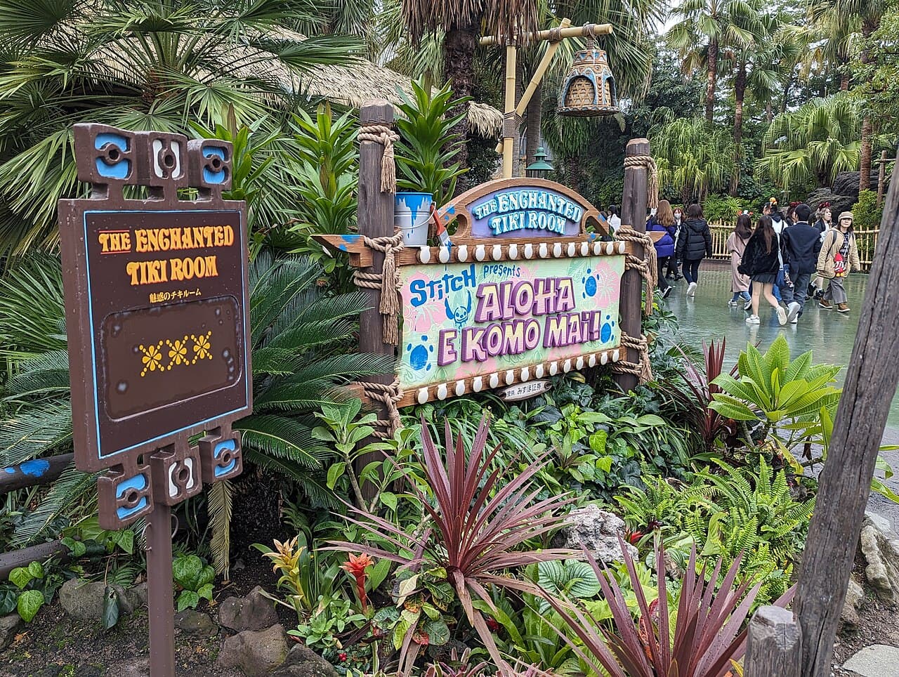 The Enchanted Tiki Room: Stitch Presents "Aloha E Komo Mai!" at Tokyo Disneyland