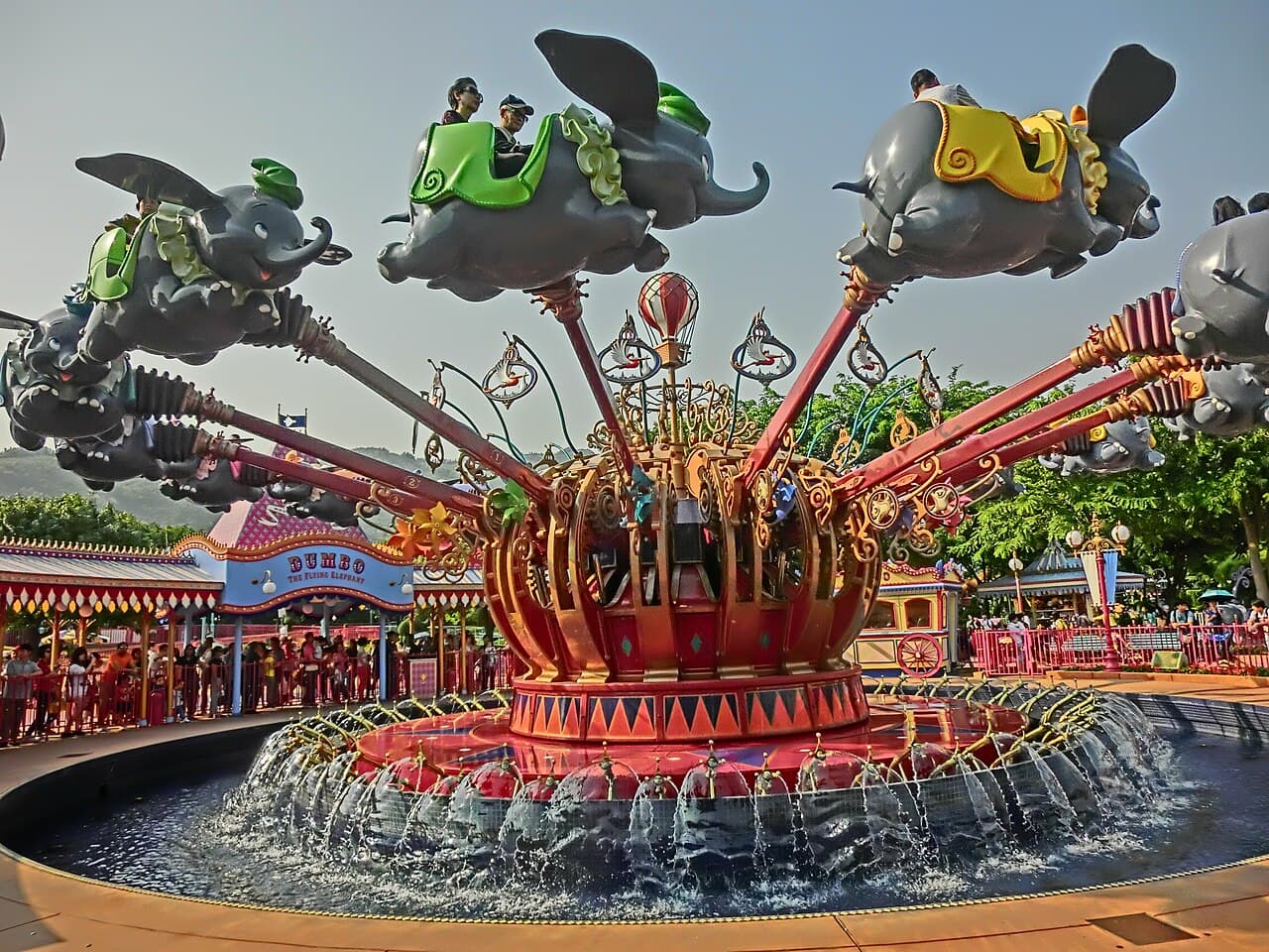 Dumbo the Flying Elephant at Disneyland Park (Paris)
