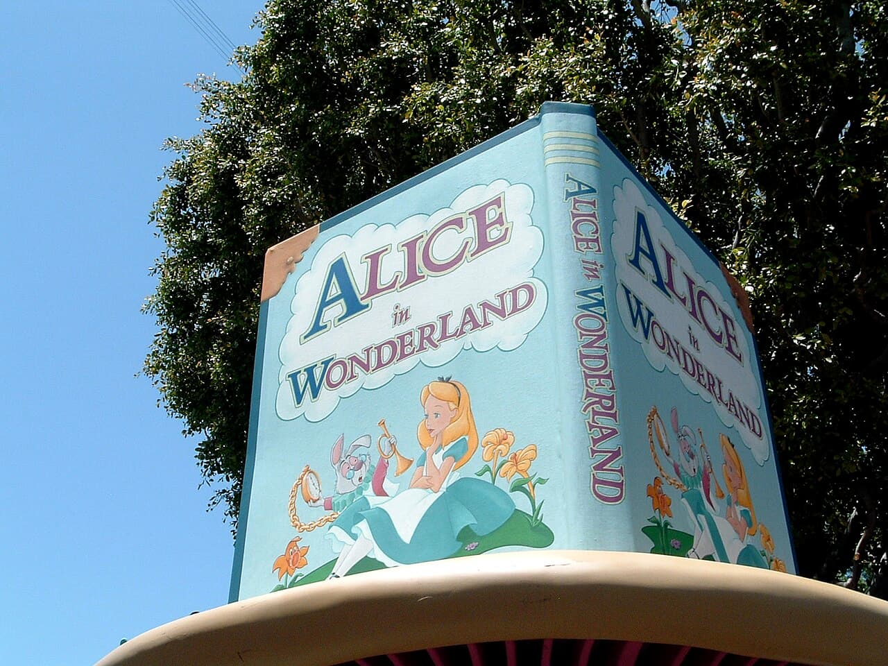 Alice in Wonderland at Disneyland Park