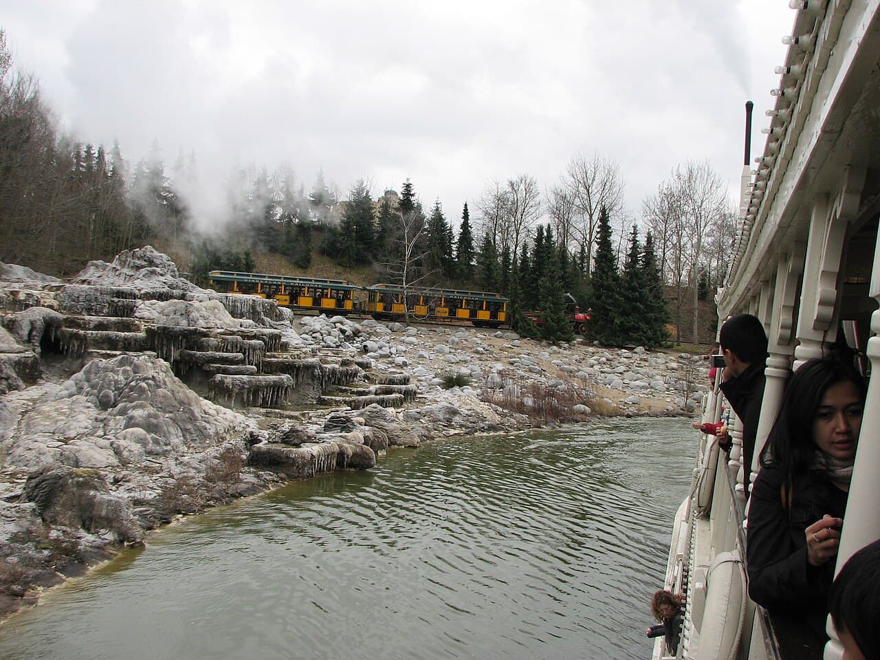 Disneyland Railroad at Disneyland Park (Paris)